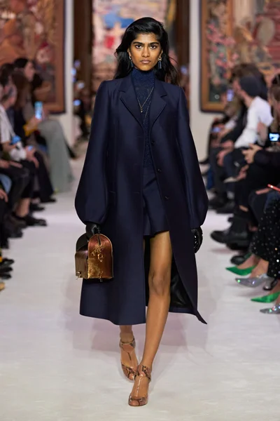 Look 44